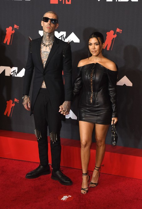 STYLECASTER | Kourtney Kardashian Style