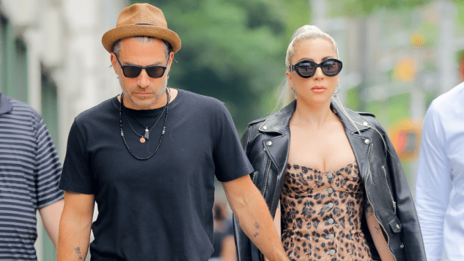 lady-gaga-christian-carino