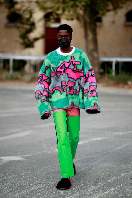 STYLECASTER | How To Style Oversized Sweater