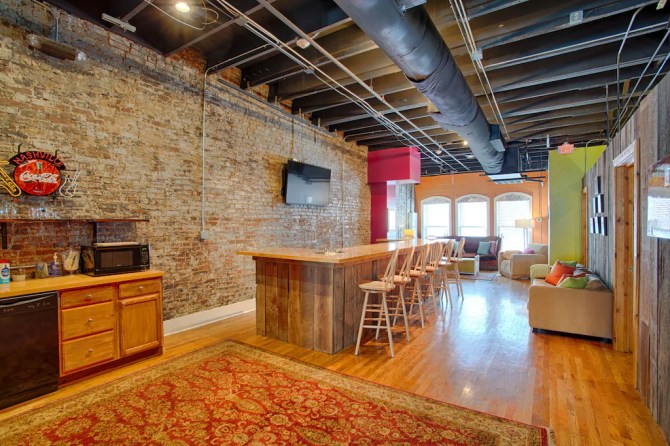 Honky Tonk Row Nashville Rental