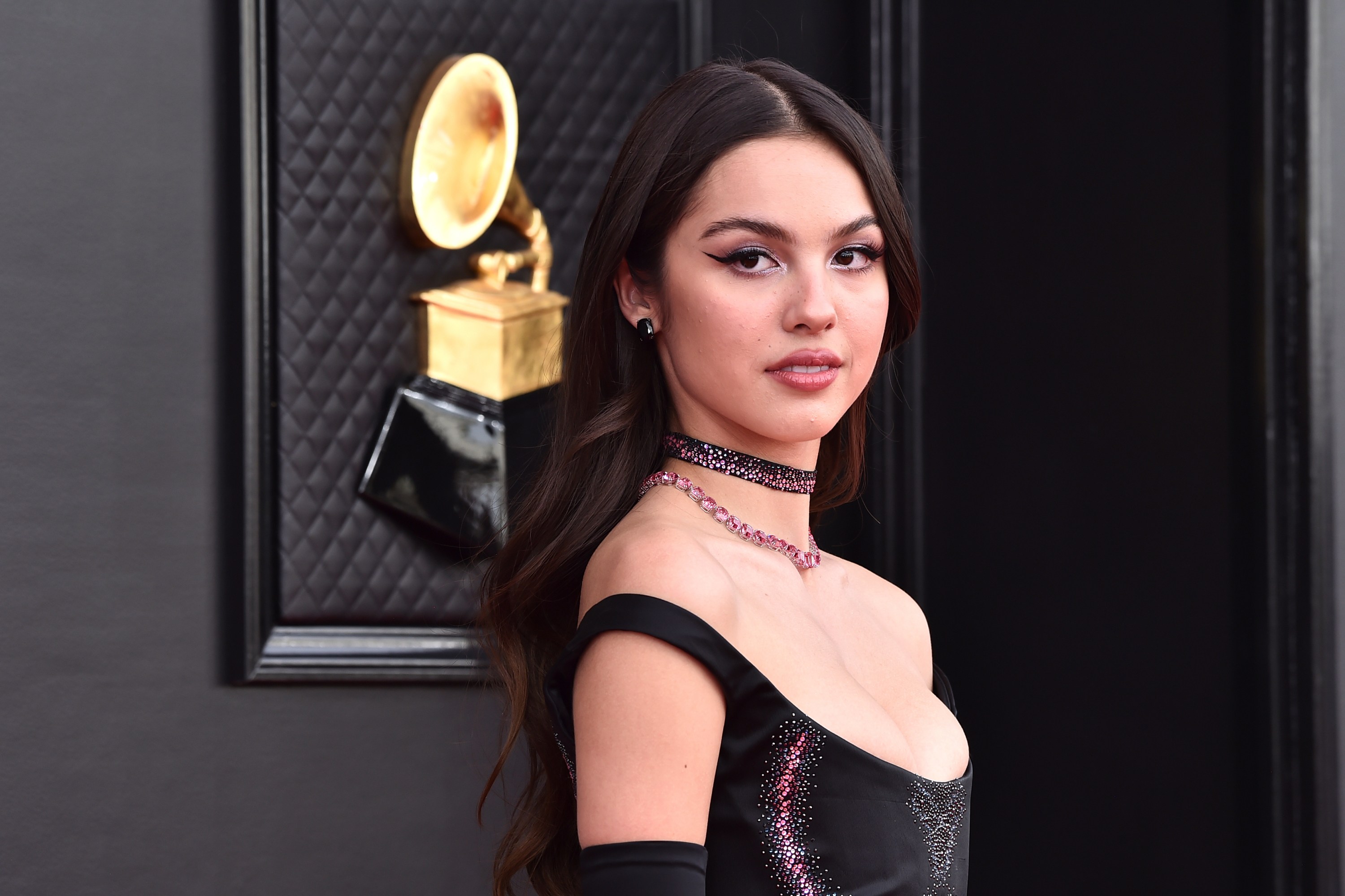 STYLECASTER | Olivia Rodrigo Grammys Looks