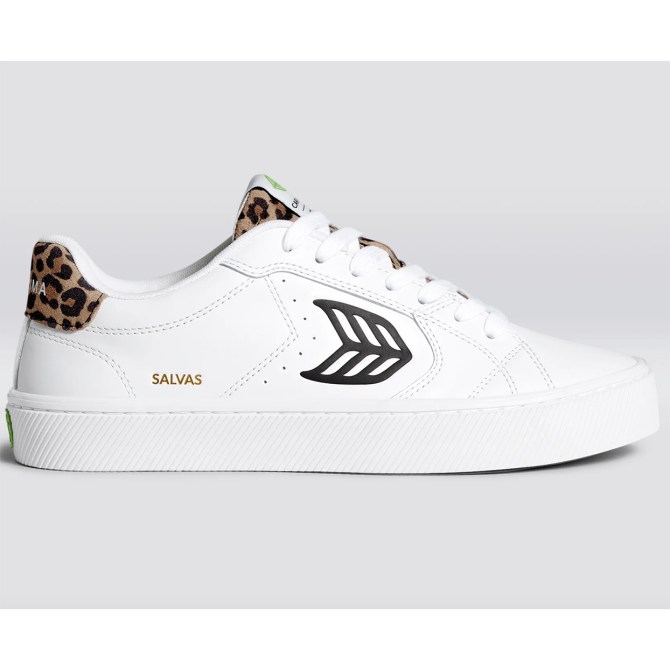 Cariuma Leopard Collection