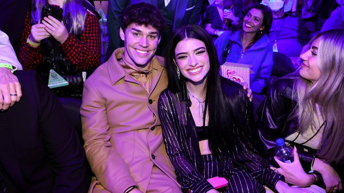 Noah Beck, Dixie D'Amelio