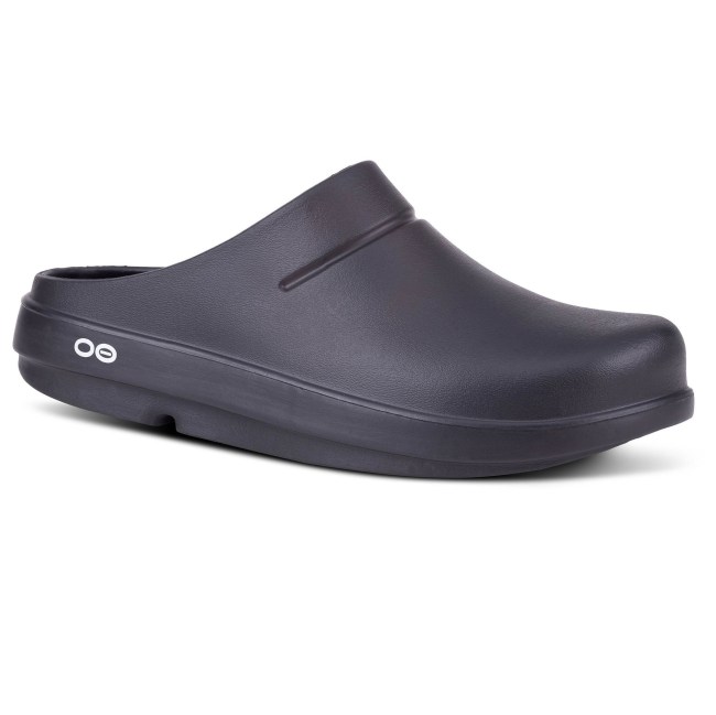 REI Black Friday Sale: OOFOS OOCloog Clogs