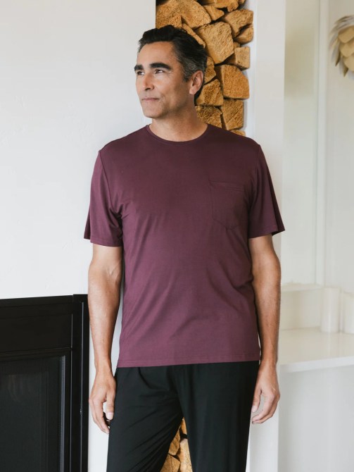 Best Men's Pajamas: Cozy Earth Bamboo Lounge Tee