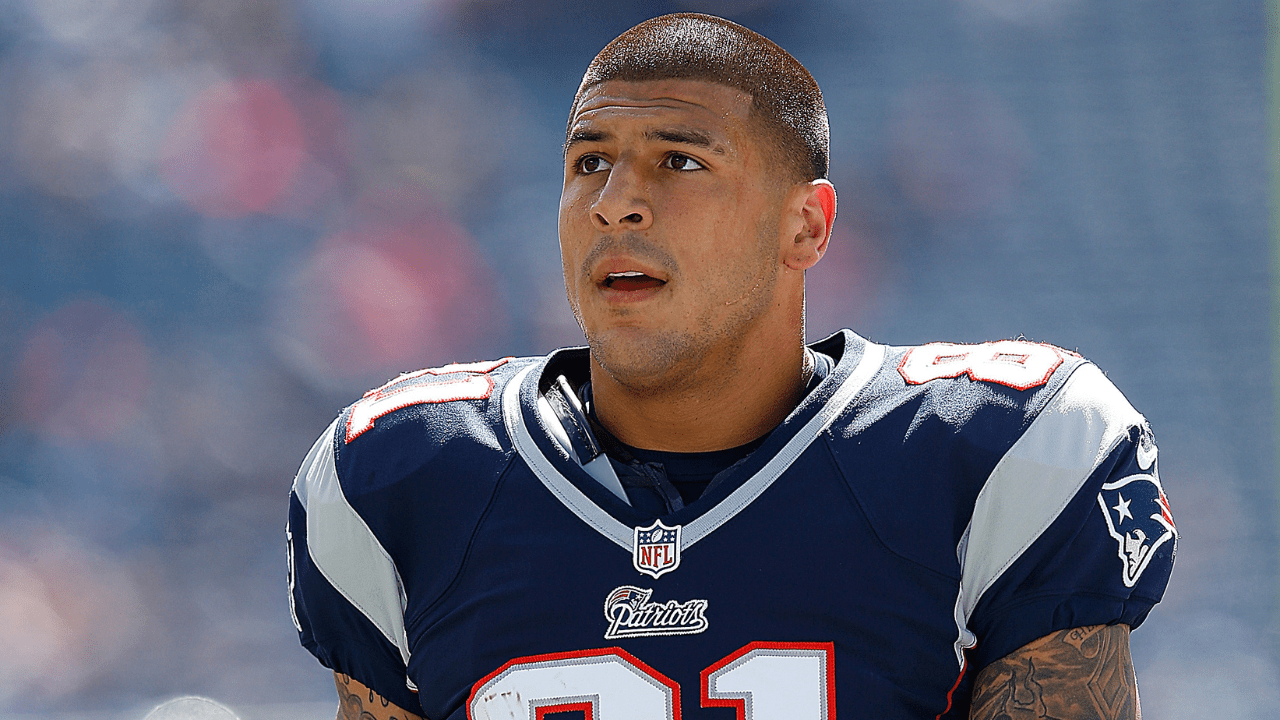 What happened to Aaron Hernandez's dad Dennis?