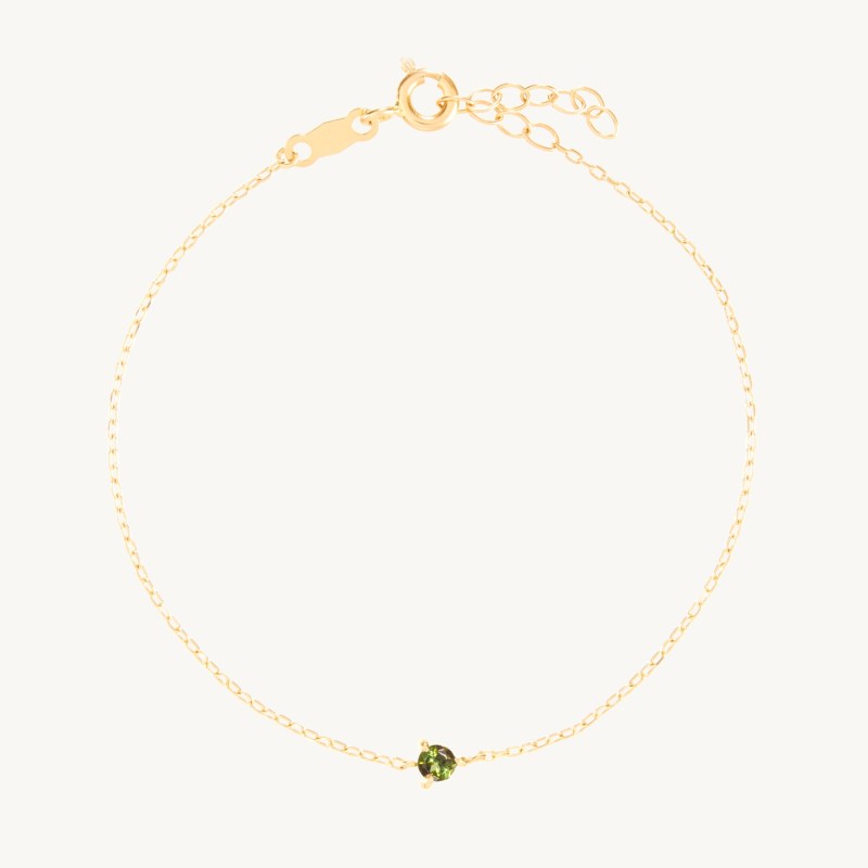 Bracelet Trends 2025: Statement Cuffs, Classic Bangles, & More