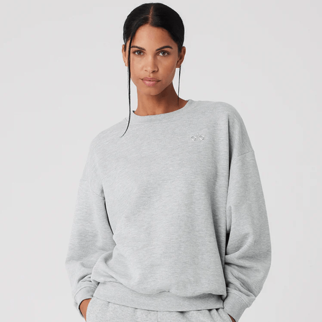 A model wearing the Accolade Crew Neck Pullover.