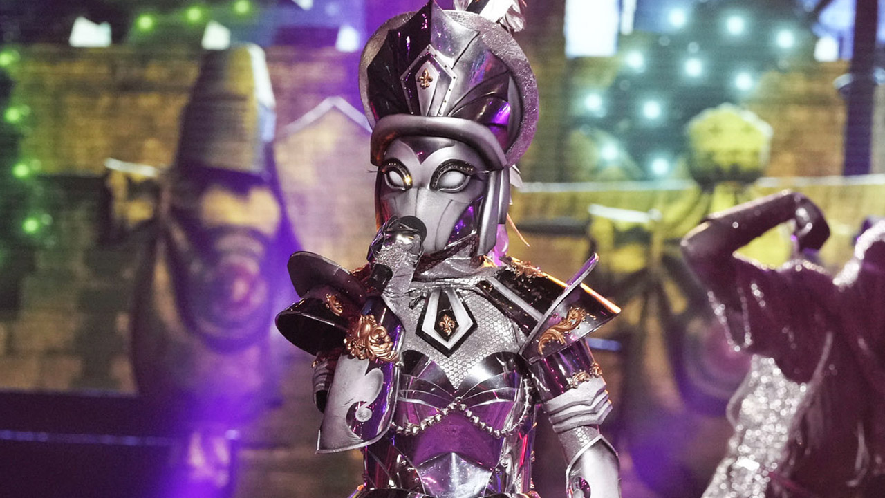 THE MASKED SINGER: Royal Knight in the “Who Are You Fest” episode of THE MASKED SINGER airing Wednesday, Nov. 13 (8:00-9:02 PM ET/PT) on FOX.