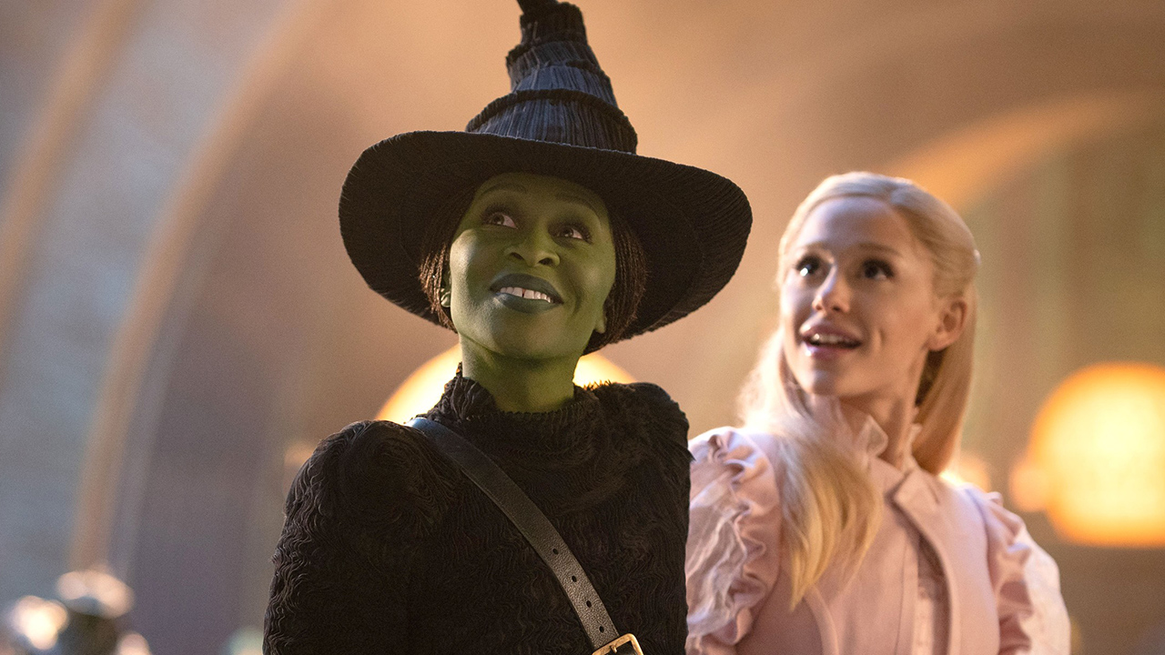 WICKED, from left: Cynthia Erivo, Ariana Grande, 2024.