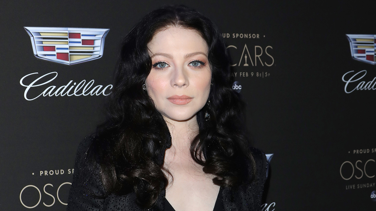LOS ANGELES, CALIFORNIA - FEBRUARY 06: Michelle Trachtenberg attends Cadillac Celebrates the 92nd Annual Academy Awards at Chateau Marmont on February 06, 2020 in Los Angeles, California.