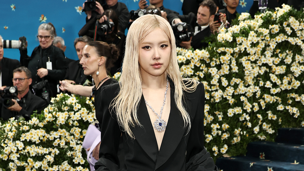 NEW YORK, NEW YORK - MAY 05: Rosé attends the 2025 Met Gala Celebrating "Superfine: Tailoring Black Style" at Metropolitan Museum of Art on May 05, 2025 in New York City.