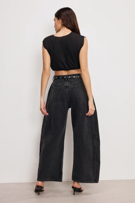 Good American Good Extreme Barrel Jeans